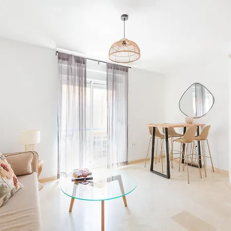 Puerta Del Centro * Málaga